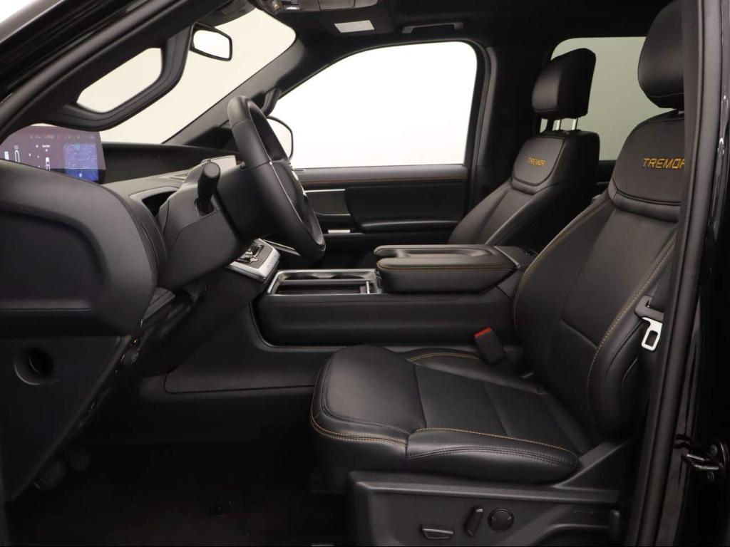 new 2025 Ford Expedition car, priced at $82,045