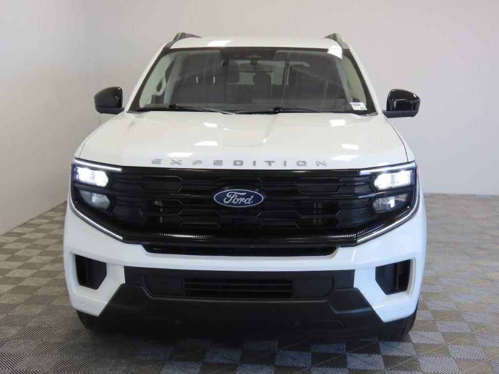used 2025 Ford Expedition car, priced at $56,084