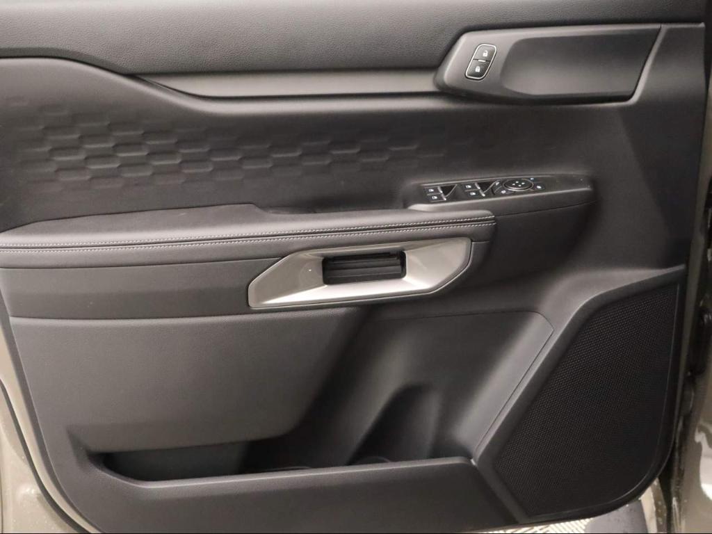 new 2025 Ford Ranger car, priced at $40,260