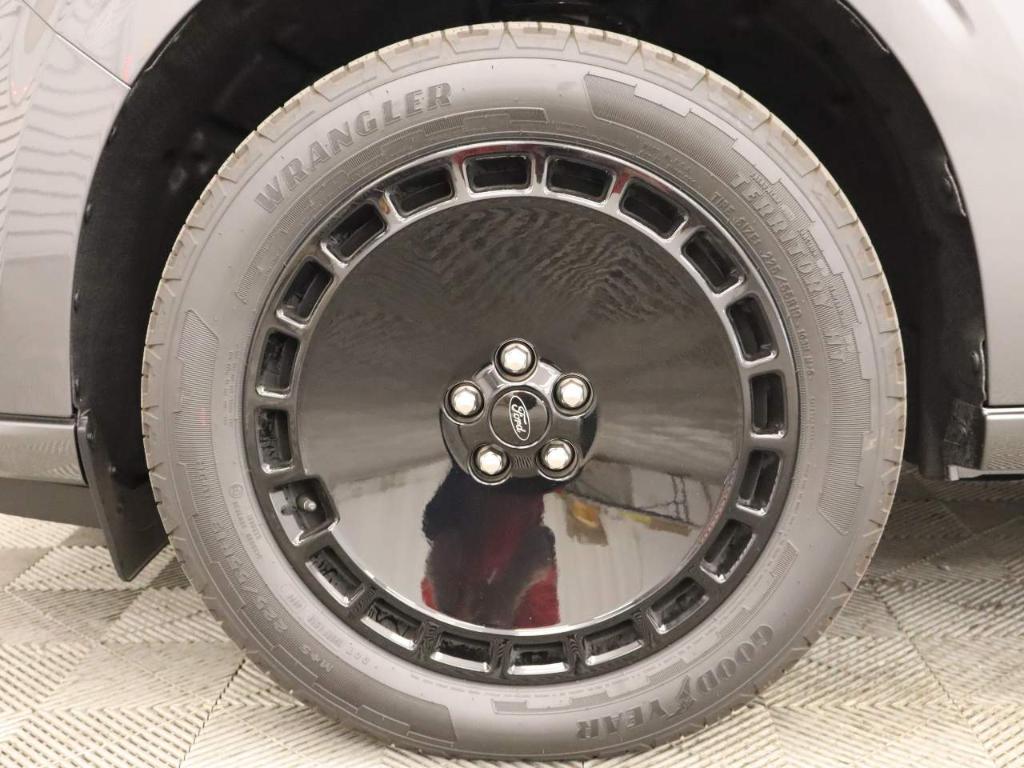 new 2025 Ford Maverick car, priced at $37,070