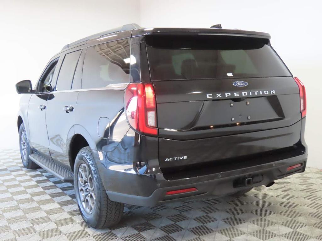 used 2025 Ford Expedition car, priced at $55,383