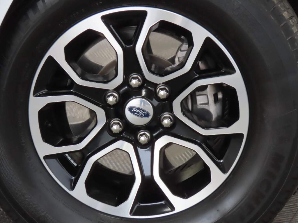 used 2024 Ford Expedition car, priced at $42,584