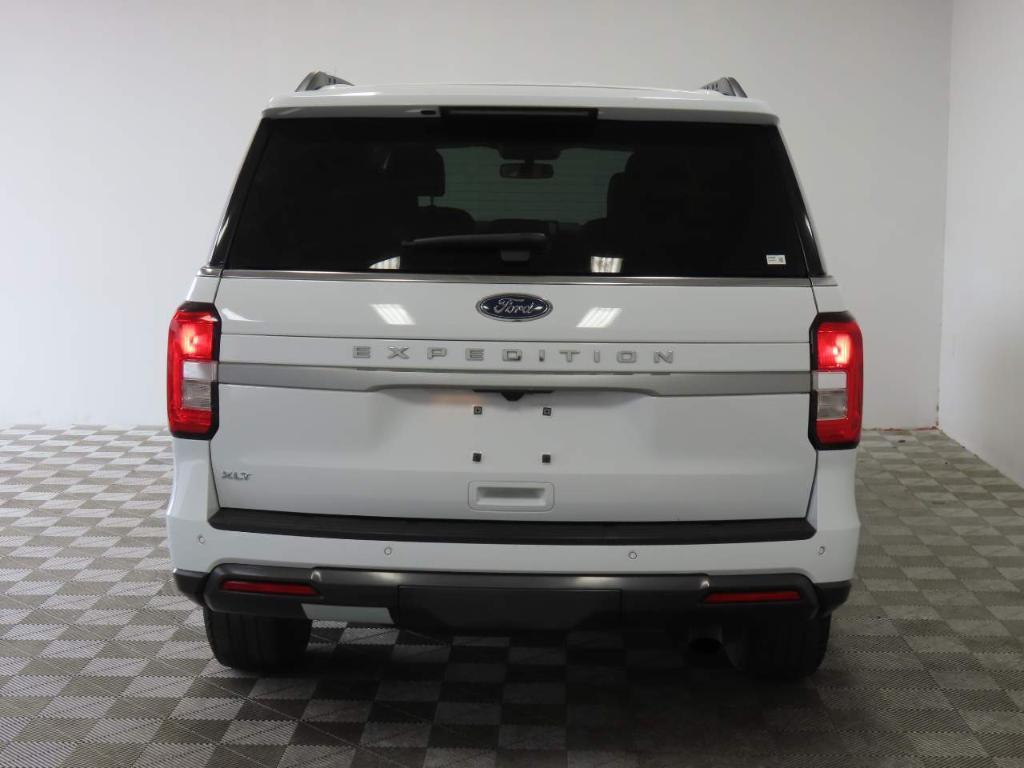 used 2024 Ford Expedition car, priced at $42,584