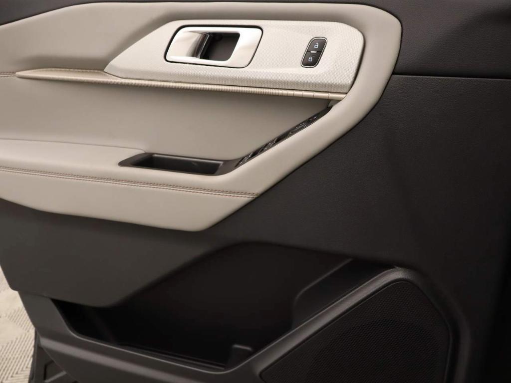 new 2025 Ford Explorer car, priced at $38,280