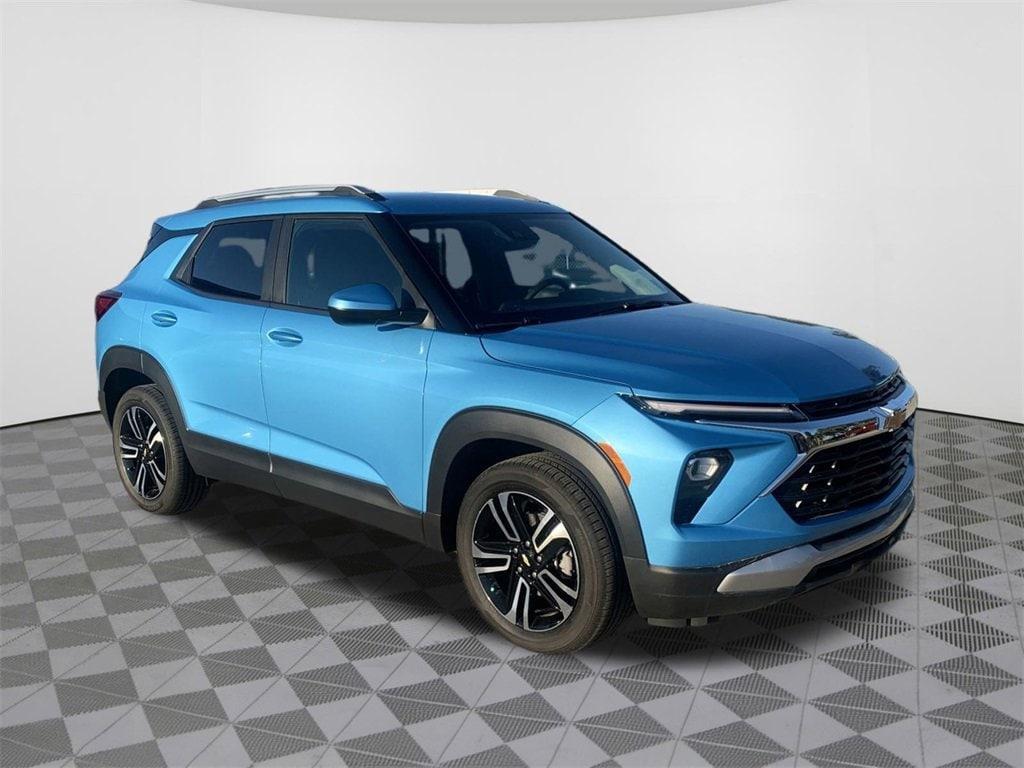 new 2025 Chevrolet TrailBlazer car, priced at $26,465