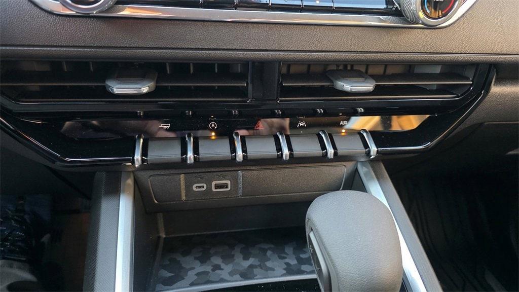 new 2026 Chevrolet Colorado car, priced at $32,415