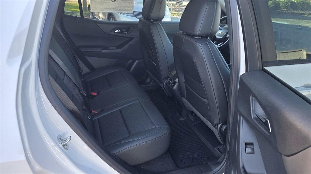 new 2026 Chevrolet Equinox car, priced at $31,370