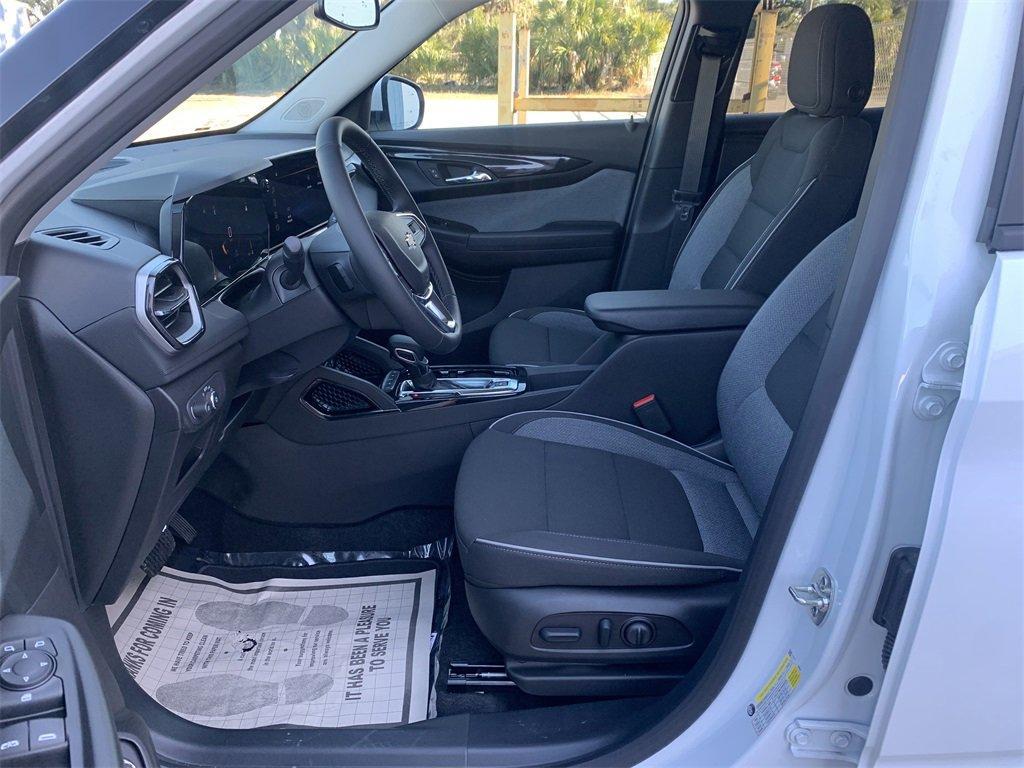 new 2025 Chevrolet TrailBlazer car, priced at $25,575