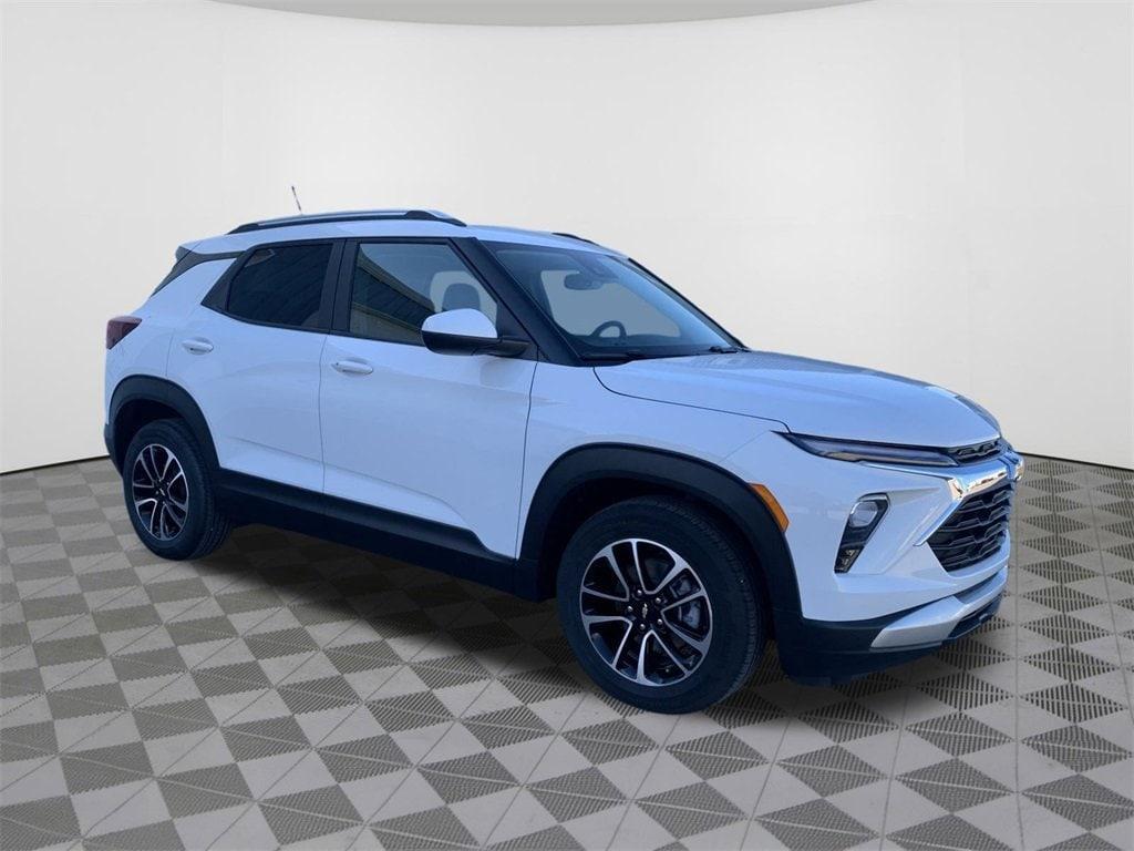 new 2025 Chevrolet TrailBlazer car, priced at $25,575
