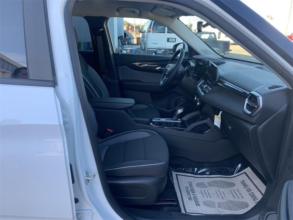 new 2025 Chevrolet TrailBlazer car, priced at $25,575