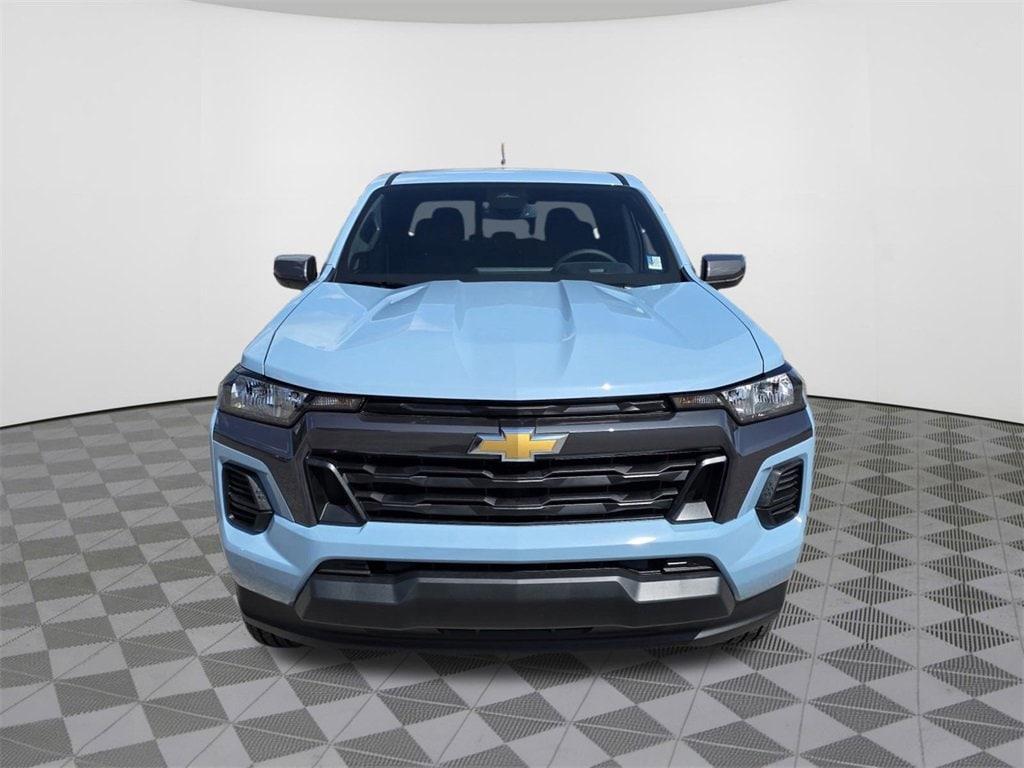 new 2025 Chevrolet Colorado car, priced at $33,180