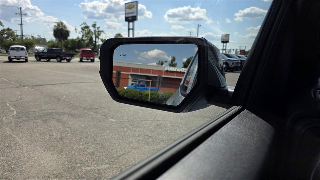 new 2025 Chevrolet Colorado car, priced at $33,180