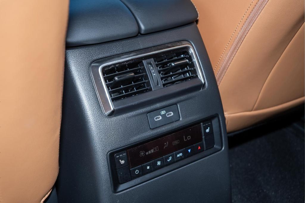 used 2025 Mazda CX-70 car, priced at $47,172