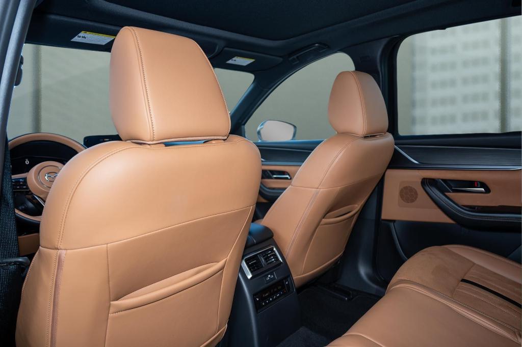 used 2025 Mazda CX-70 car, priced at $47,172