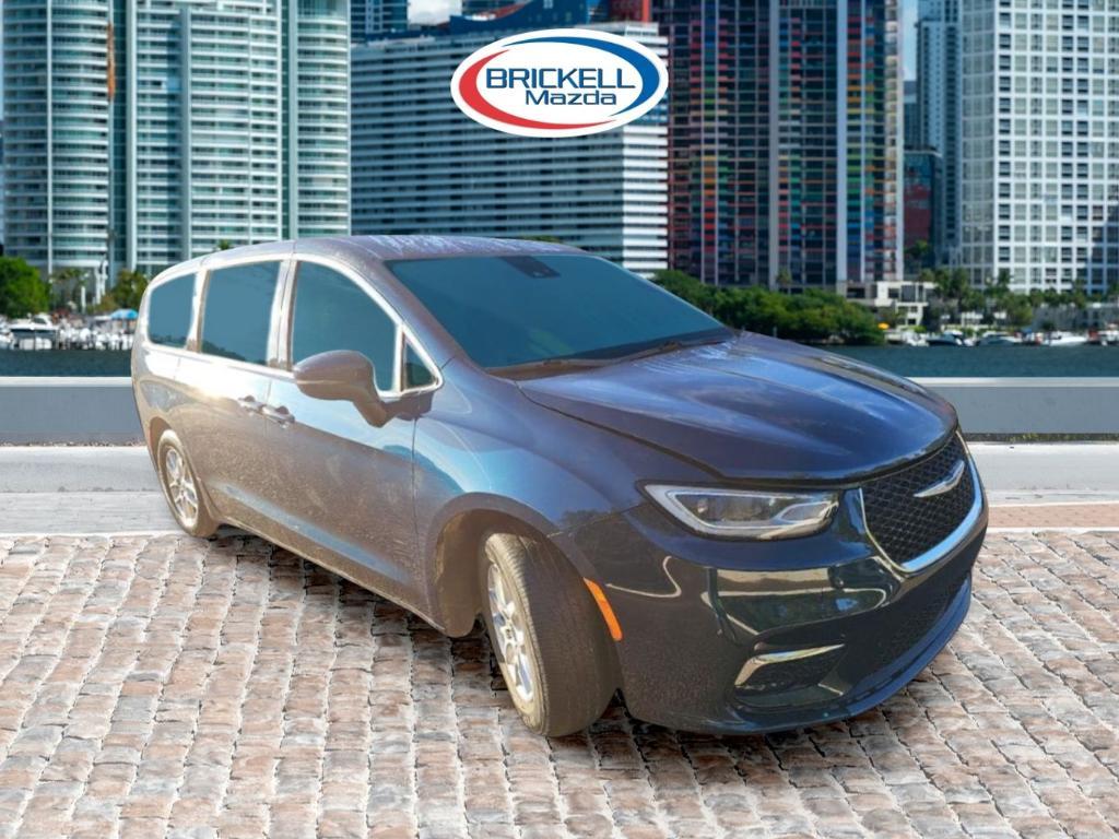 used 2023 Chrysler Pacifica car, priced at $24,000