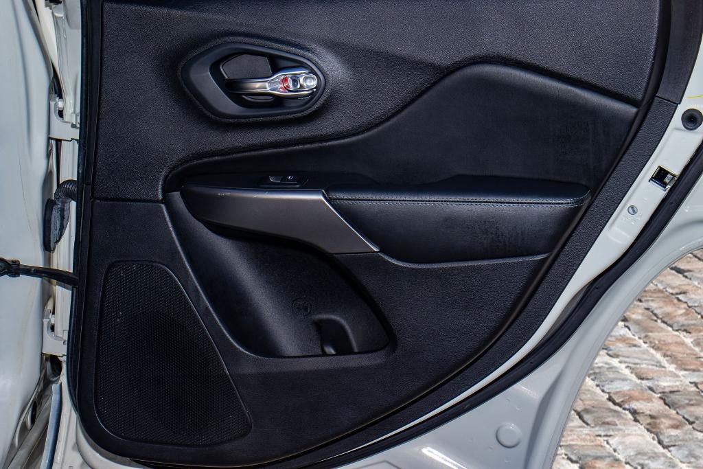 used 2019 Jeep Cherokee car, priced at $16,500