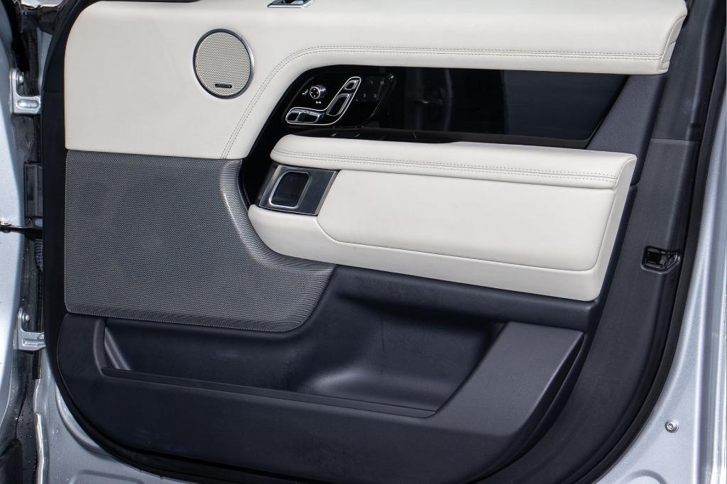 used 2018 Land Rover Range Rover car, priced at $26,900