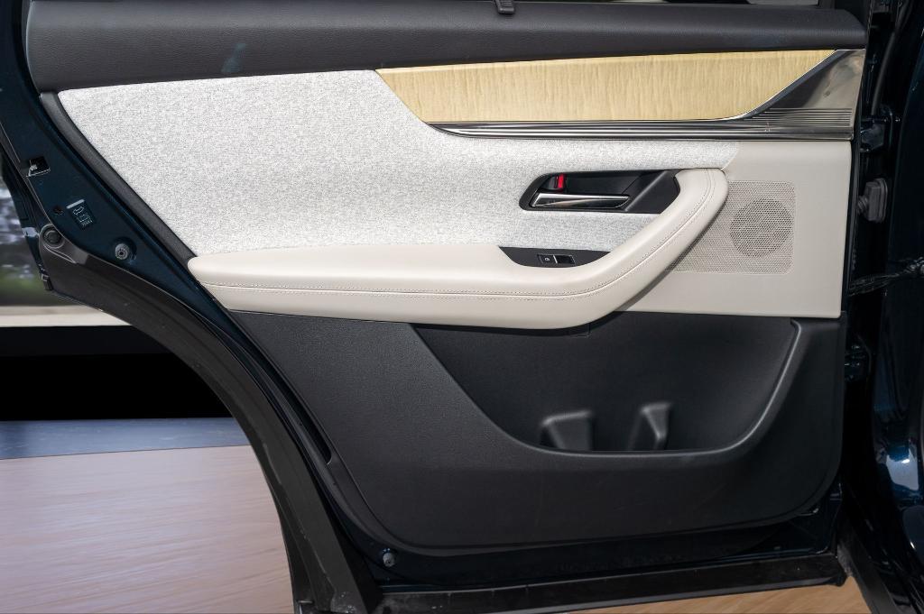 used 2025 Mazda CX-90 car, priced at $44,625