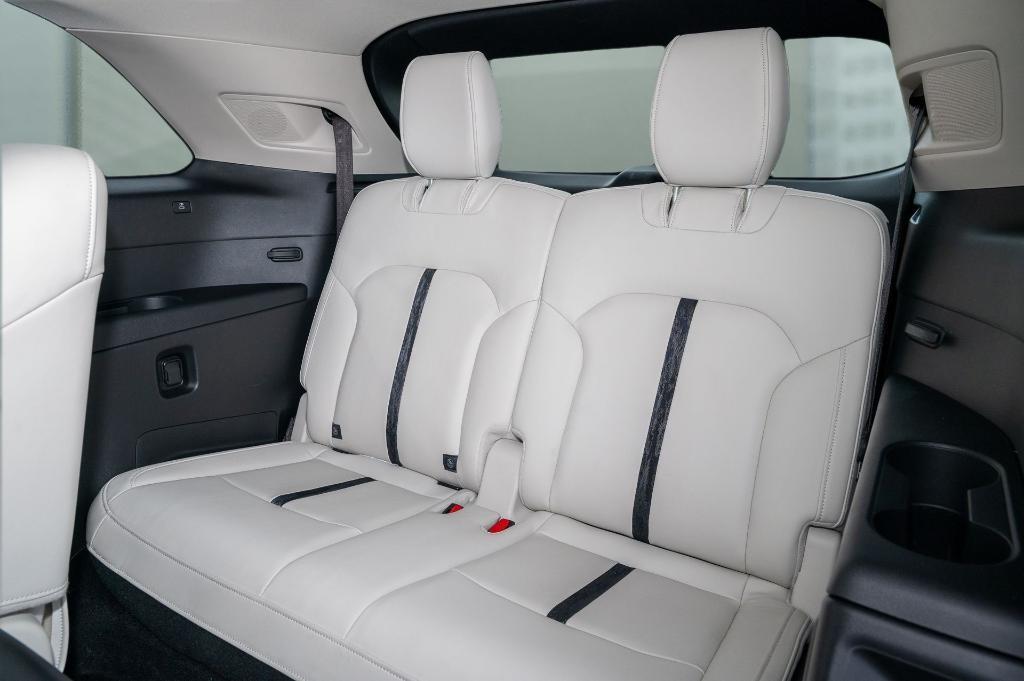 used 2025 Mazda CX-90 car, priced at $44,625