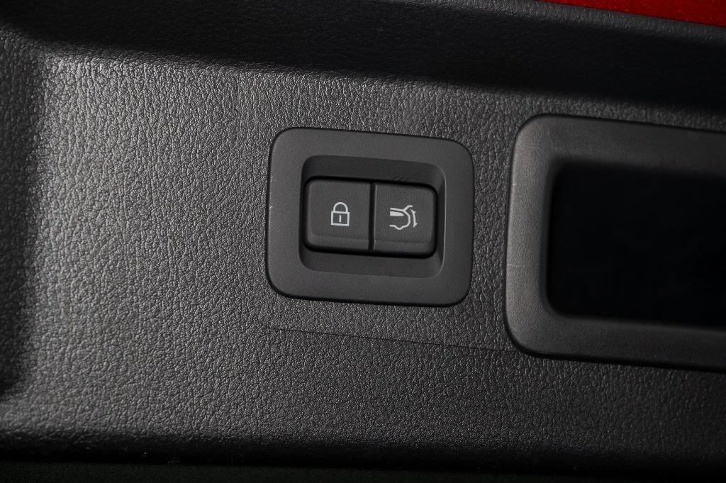 used 2025 Mazda CX-50 car, priced at $26,800