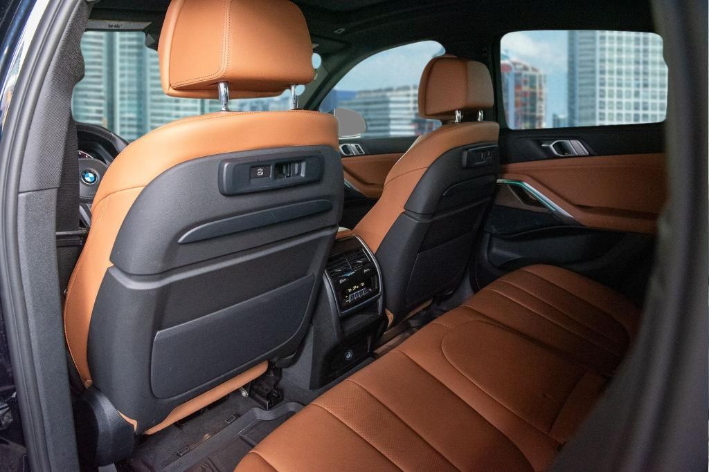 used 2021 BMW X6 car, priced at $32,000