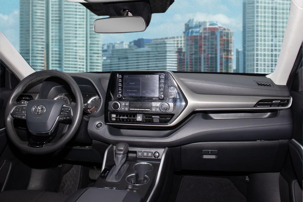 used 2020 Toyota Highlander car, priced at $21,500