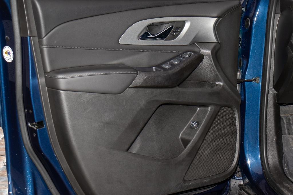 used 2022 Chevrolet Traverse car, priced at $23,320