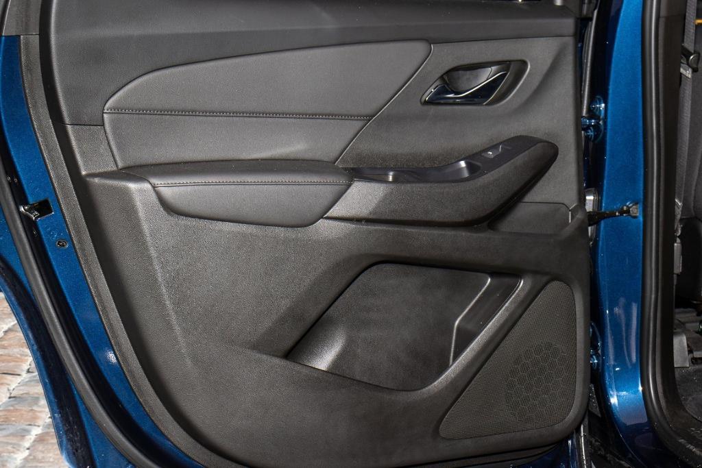 used 2022 Chevrolet Traverse car, priced at $23,320