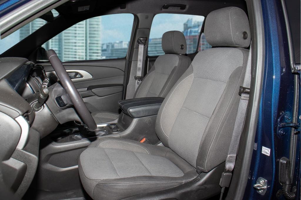 used 2022 Chevrolet Traverse car, priced at $23,320