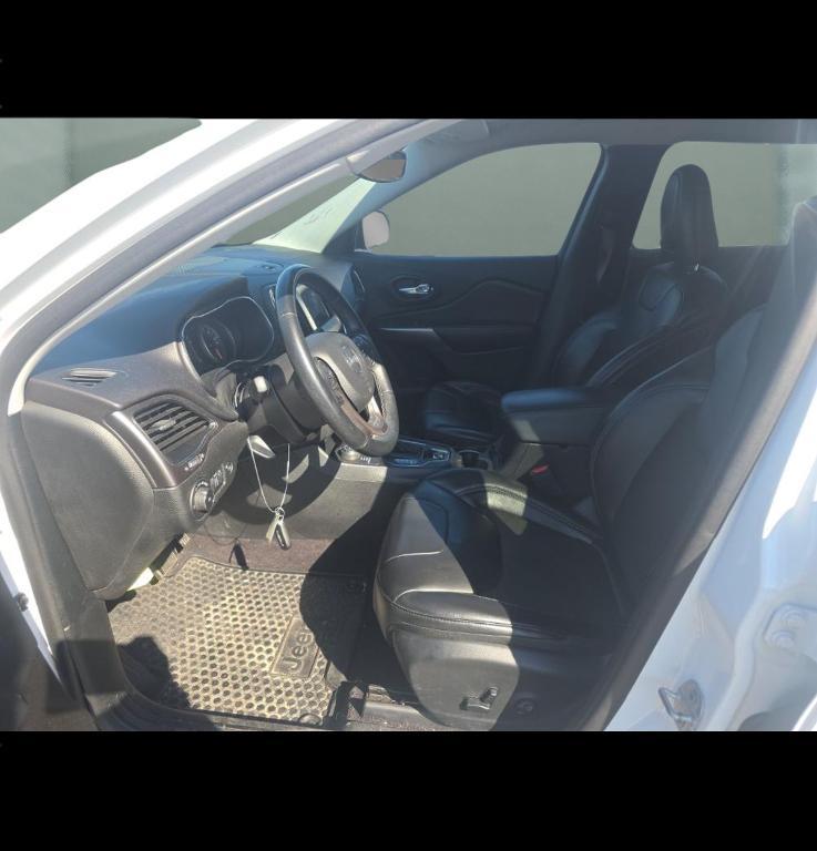 used 2019 Jeep Cherokee car, priced at $11,256