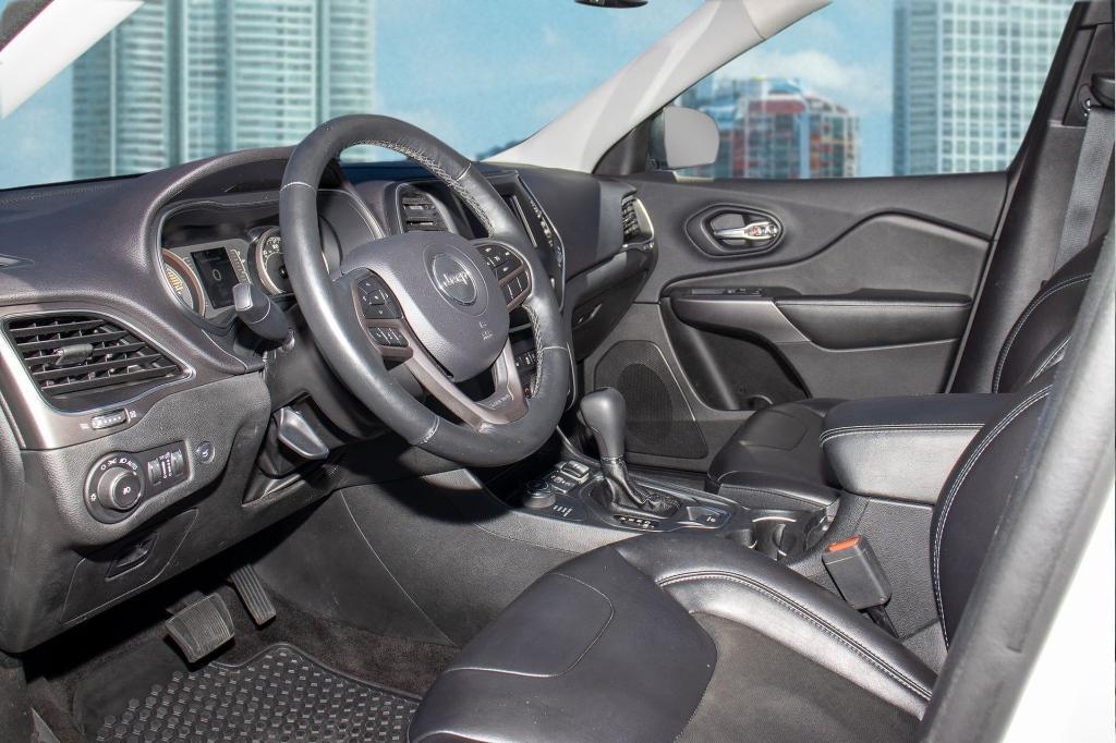 used 2019 Jeep Cherokee car, priced at $10,800