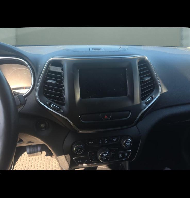 used 2019 Jeep Cherokee car, priced at $11,256