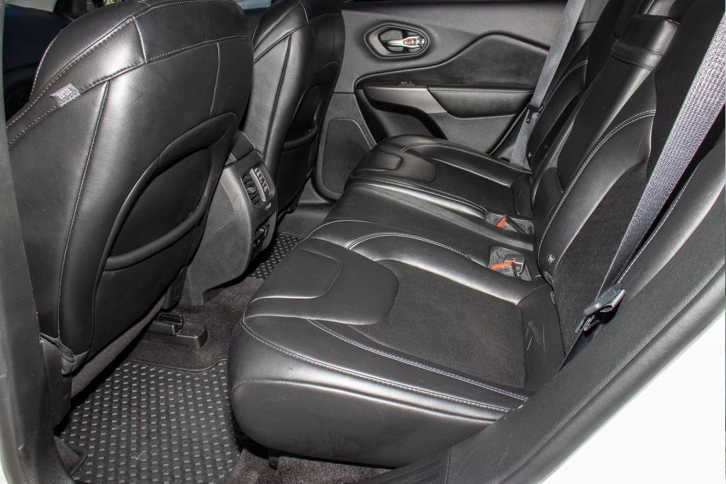 used 2019 Jeep Cherokee car, priced at $10,800