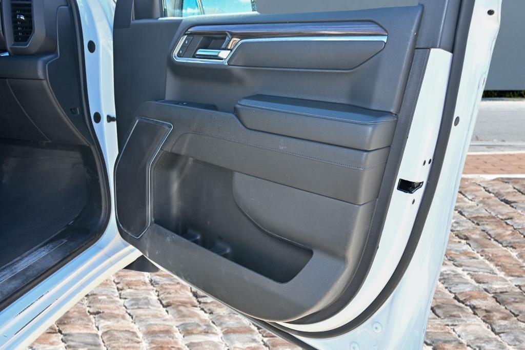 used 2023 Chevrolet Silverado 1500 car, priced at $27,300