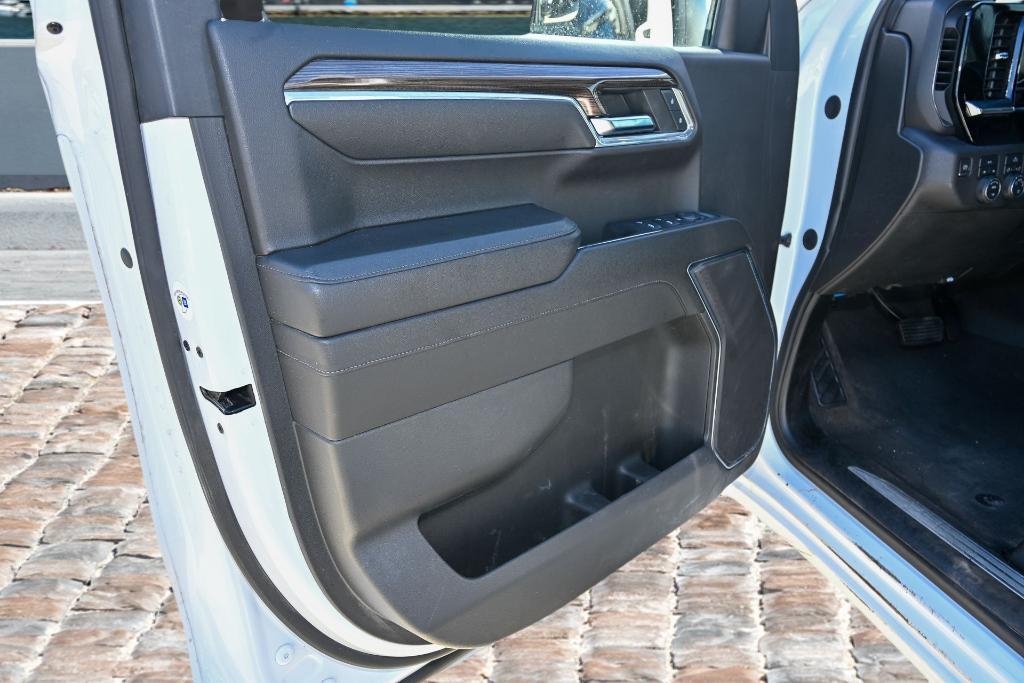 used 2023 Chevrolet Silverado 1500 car, priced at $27,300