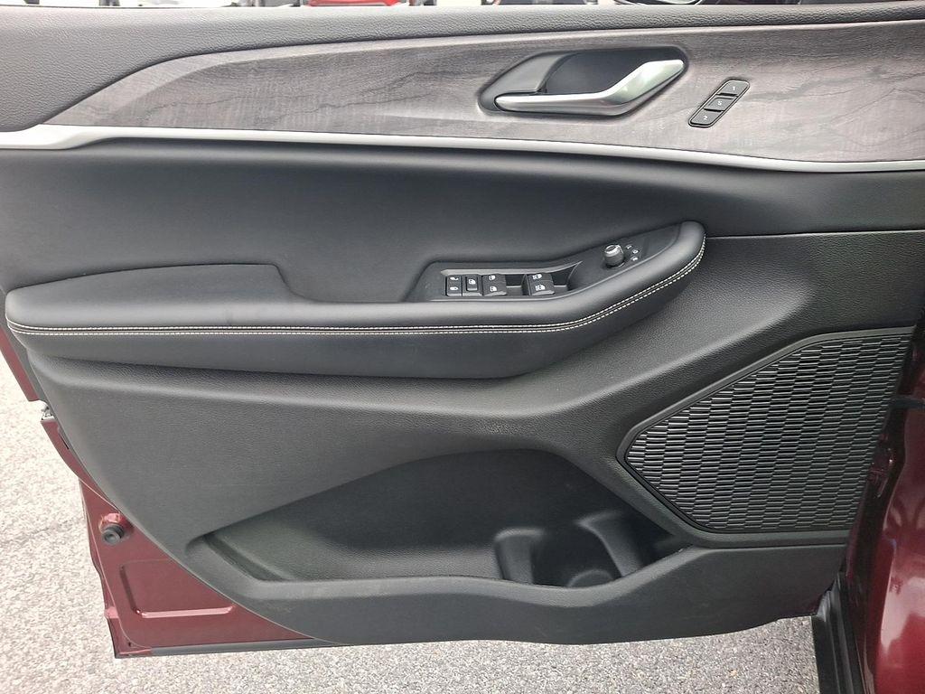 used 2023 Jeep Grand Cherokee car, priced at $32,947