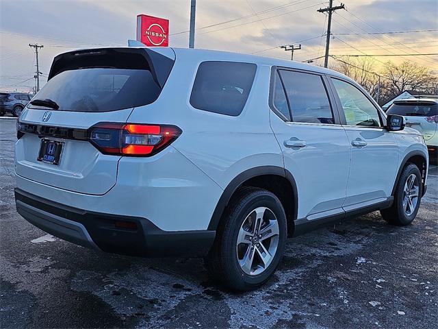 new 2025 Honda Pilot car, priced at $48,280
