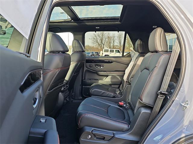 new 2025 Honda Pilot car, priced at $51,350