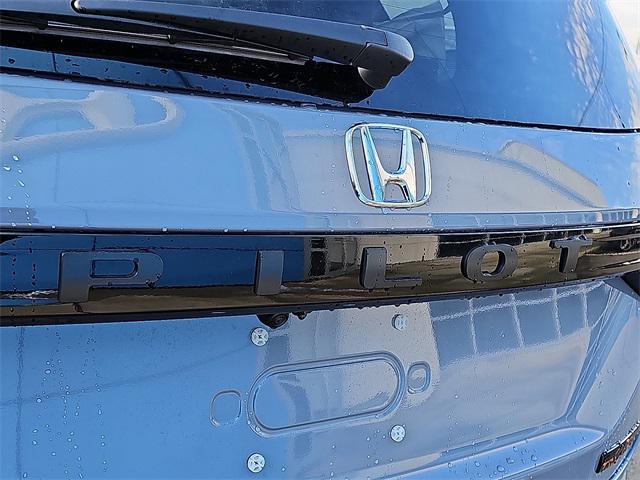 new 2025 Honda Pilot car, priced at $51,350