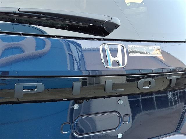 new 2025 Honda Pilot car, priced at $53,940
