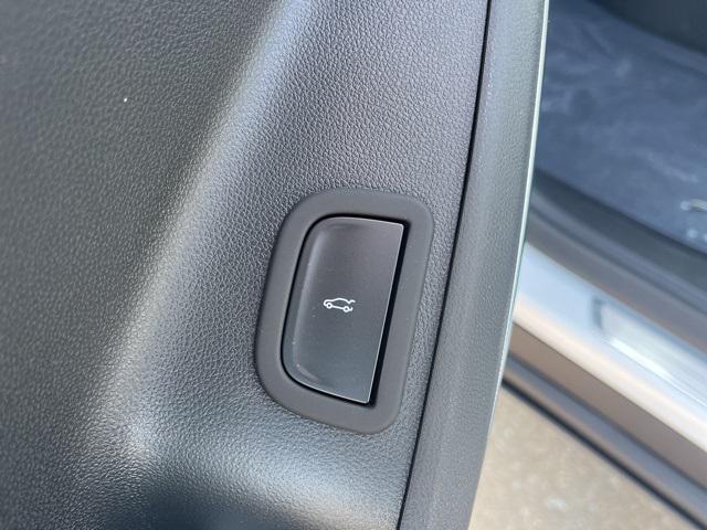 new 2026 Buick Enclave car, priced at $43,989