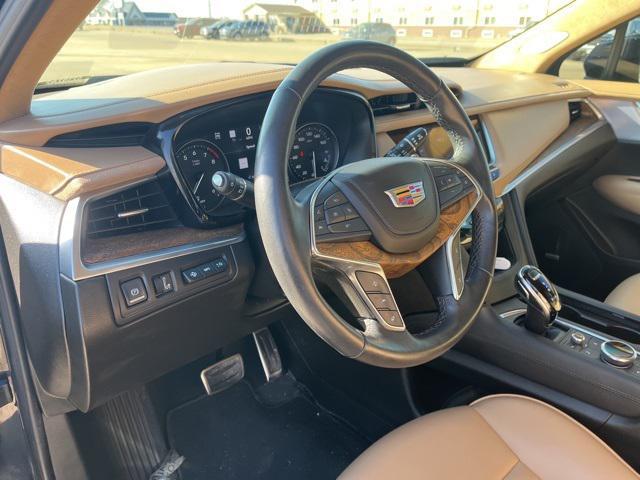 used 2022 Cadillac XT5 car, priced at $35,703