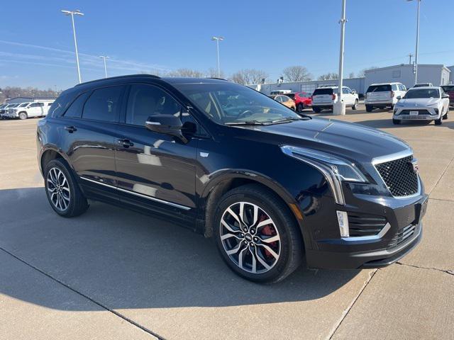 used 2022 Cadillac XT5 car, priced at $35,703