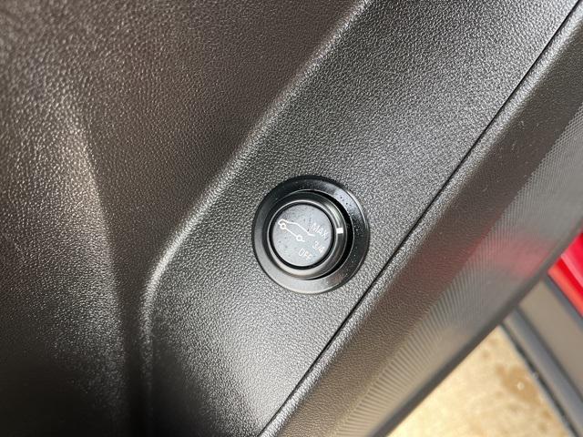 used 2019 Chevrolet Equinox car, priced at $13,195