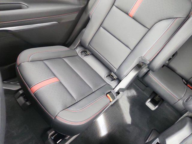 new 2026 Chevrolet Traverse car, priced at $62,104