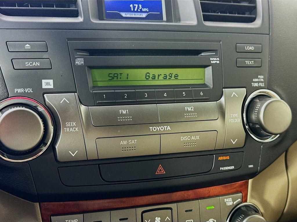 used 2009 Toyota Highlander car, priced at $12,500