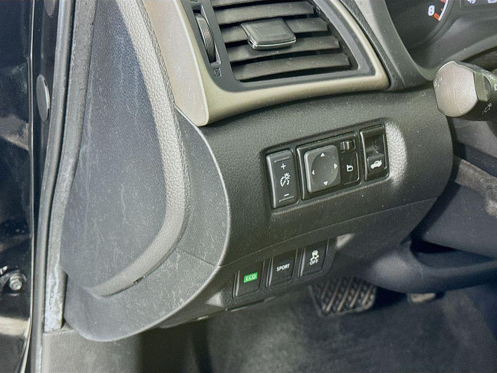 used 2014 Nissan Sentra car, priced at $5,525