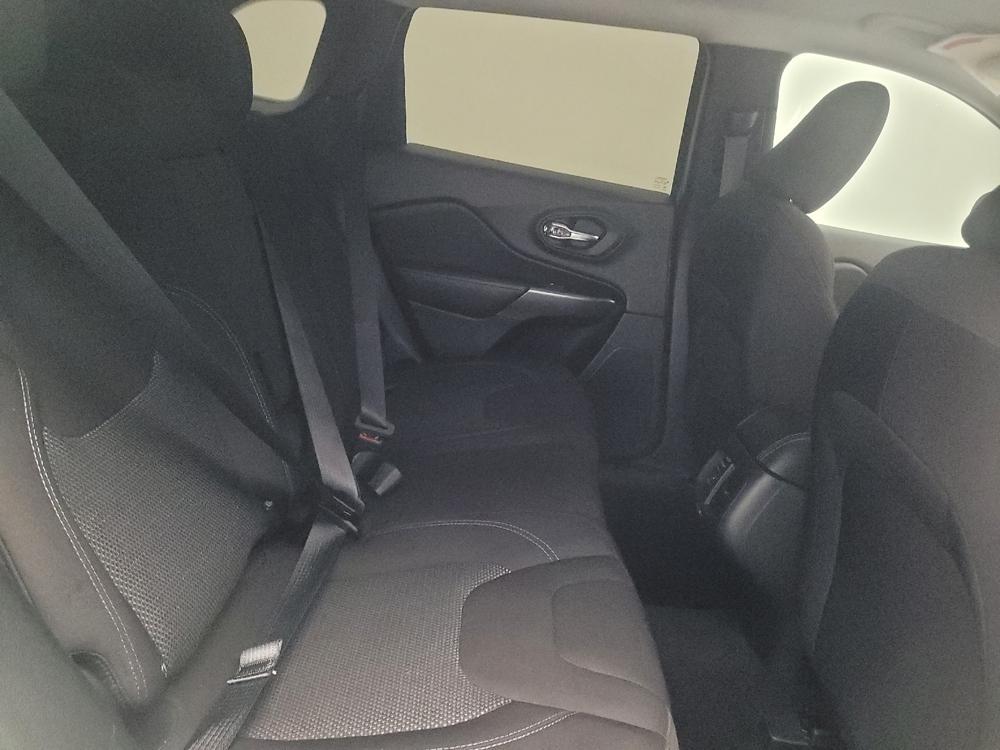 used 2019 Jeep Cherokee car, priced at $16,295