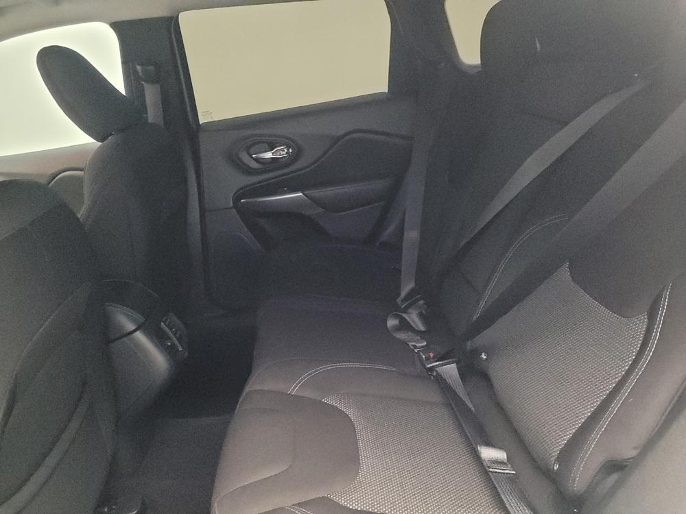 used 2019 Jeep Cherokee car, priced at $16,295