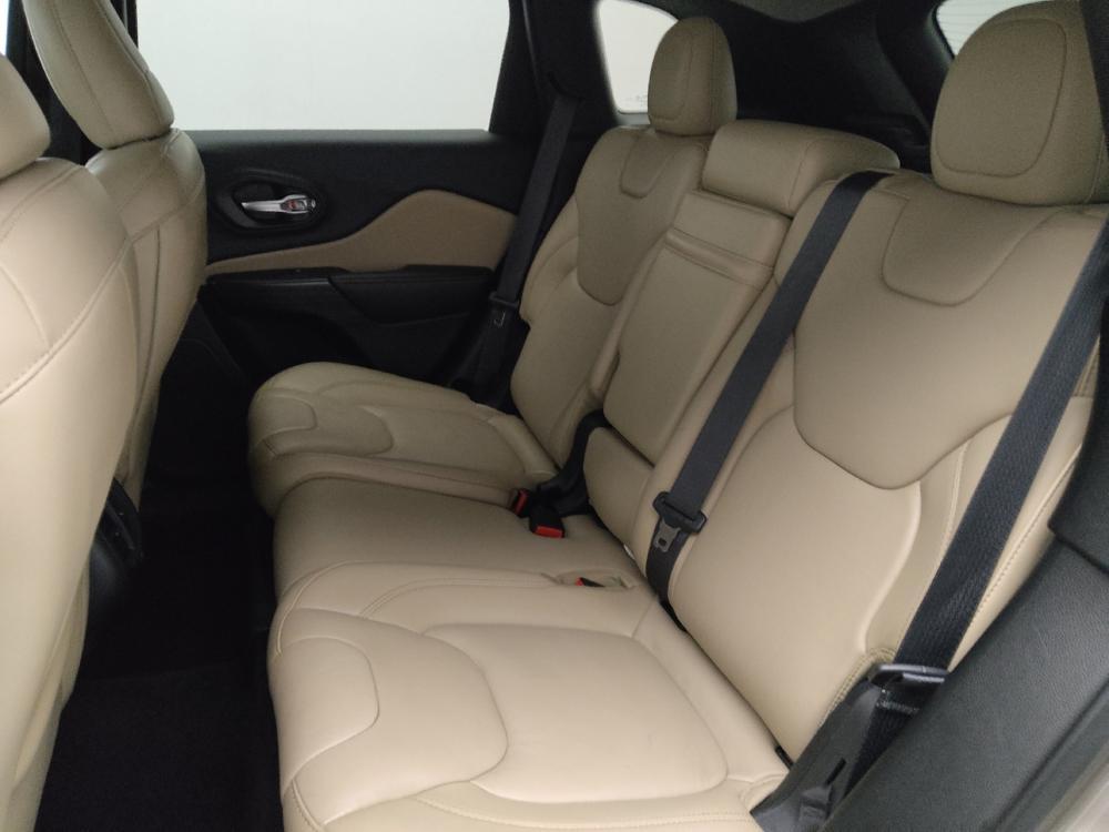 used 2016 Jeep Cherokee car, priced at $15,595